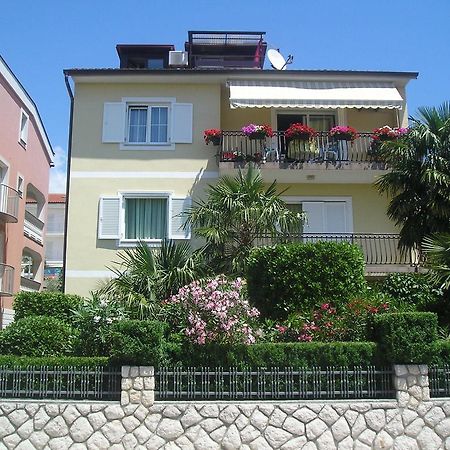 Family Apartments Ankica 茨里克韦尼察 外观 照片