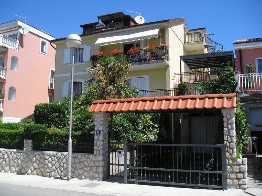 Family Apartments Ankica 茨里克韦尼察 外观 照片